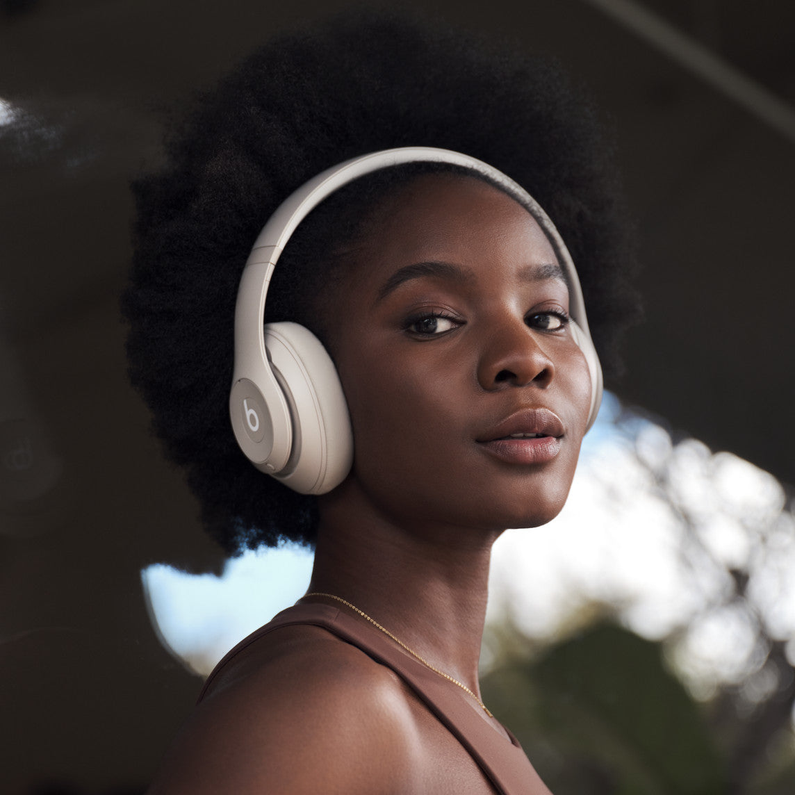 Apple Studio Pro Wireless, Sandstone