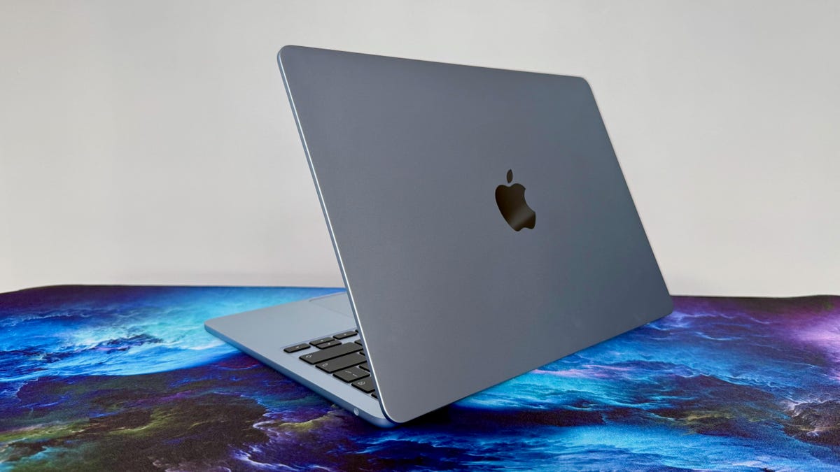 Apple MacBook Air 13.6-inch (M5) - 16GB 51 | Genuine Apple | VSI