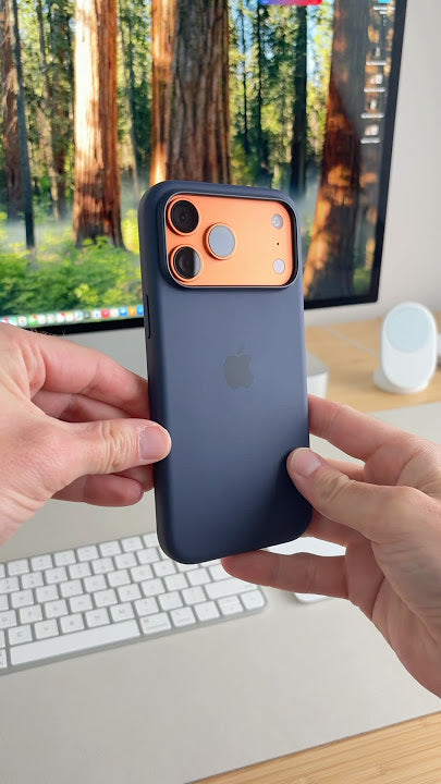 iPhone 17 Pro Max Silicone Case with MagSafe - Midnight