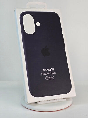 iPhone 16 Silicone Case with MagSafe - Black